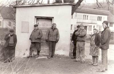 V�ha. Dnes na jej�m m�st� stoj� autobusov�  �ek�rna.